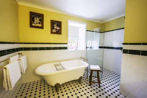 Touchwood Cottages - Geraldton Accommodation 10