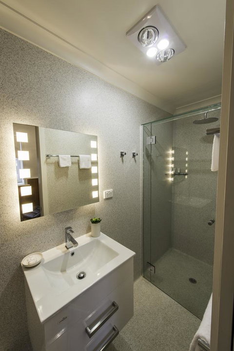 Touchwood Cottages - Geraldton Accommodation 15