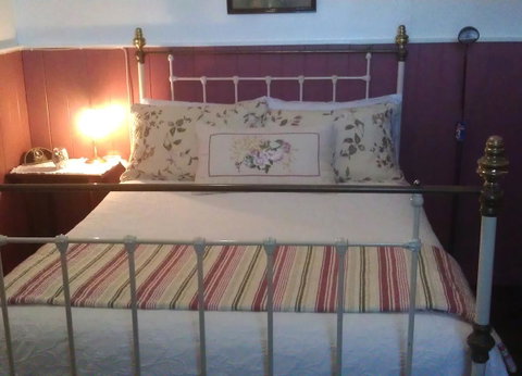 Touchwood Cottages - Geraldton Accommodation 25
