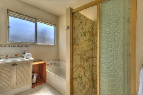 The Tides - Geraldton Accommodation 13