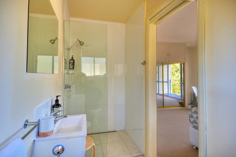 The Tides - Geraldton Accommodation 11