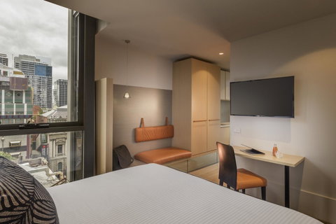 Brady Hotels Central Melbourne - Geraldton Accommodation 5