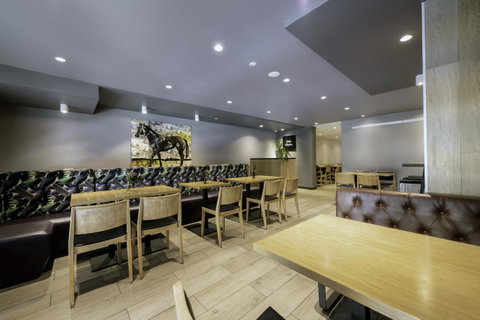 Brady Hotels Central Melbourne - Geraldton Accommodation 15