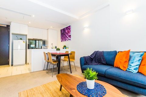 Stay Like Home - Geraldton Accommodation 24