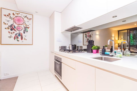 Stay Like Home - Geraldton Accommodation 9
