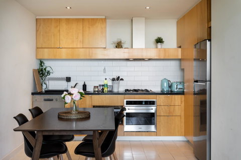 La Maison - Great View, Free Parking, Pool, Gym, Perfectly Located 2BR Apartment - Geraldton Accommodation 14
