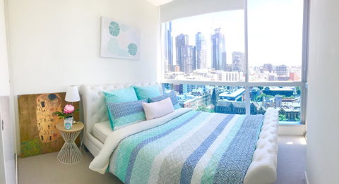 La Maison - Great View, Free Parking, Pool, Gym, Perfectly Located 2BR Apartment - Geraldton Accommodation 3