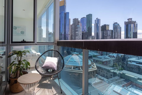 La Maison - Great View, Free Parking, Pool, Gym, Perfectly Located 2BR Apartment - Geraldton Accommodation 17