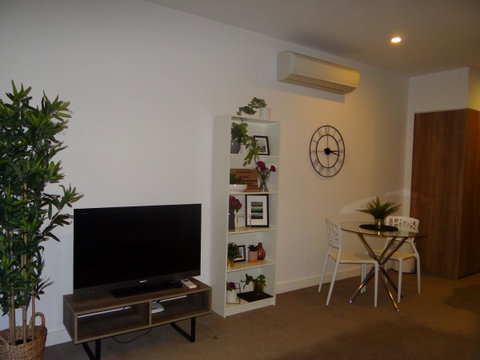 Amazing Accommodations: Vogue - Geraldton Accommodation 5