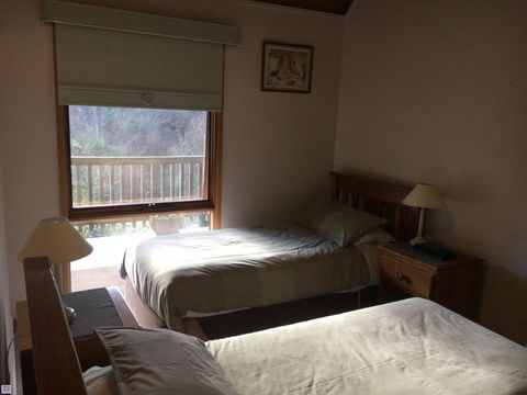 Shady Brook Cottages - Geraldton Accommodation 19