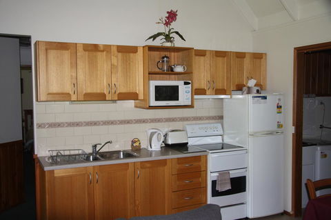 Shady Brook Cottages - Geraldton Accommodation 27