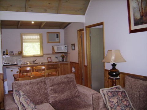 Shady Brook Cottages - Geraldton Accommodation 22