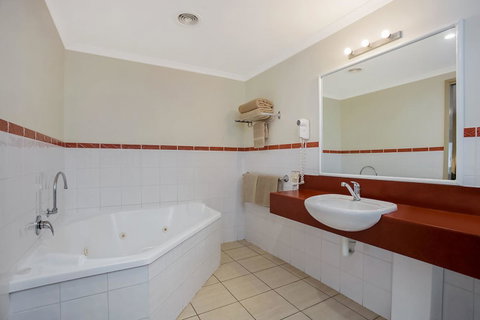 Comfort Inn Warrnambool International - Geraldton Accommodation 11