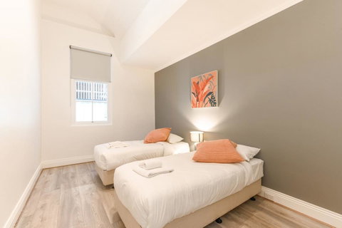 Unique 3 Bedroom Central CBD Townhouse - Geraldton Accommodation 11