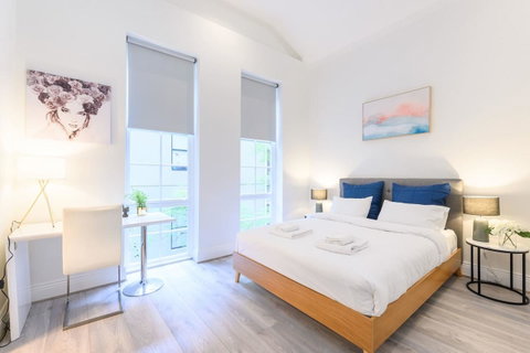 Unique 3 Bedroom Central CBD Townhouse - Geraldton Accommodation 7