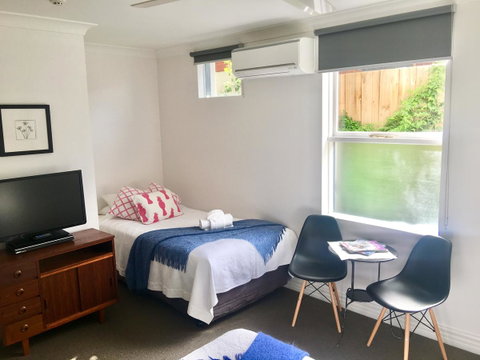 Athelstane House - Geraldton Accommodation 7