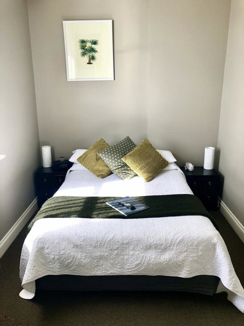 Athelstane House - Geraldton Accommodation 6