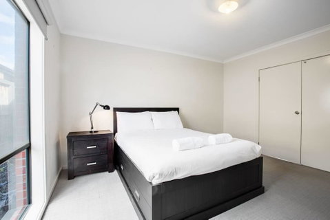 Holiday Rose - Geraldton Accommodation 6