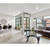Sophisticated modern 3 bed home in foodie paradise - Geraldton Accommodation