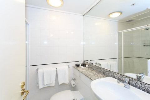 Paramount Apartments Melbourne - Geraldton Accommodation 12