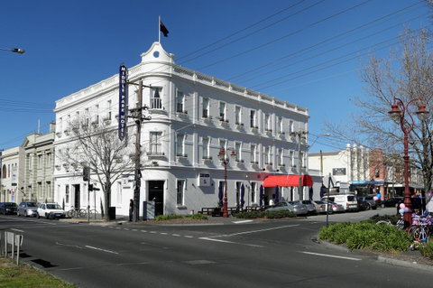Middle Park Hotel - Geraldton Accommodation 7