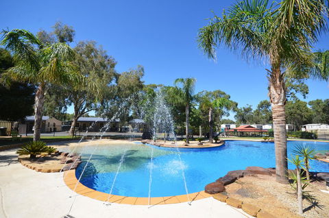 Tasman Holiday Parks - Merool On The Murray - Geraldton Accommodation 9