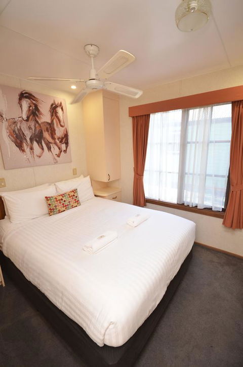 Tasman Holiday Parks - Merool On The Murray - Geraldton Accommodation 12