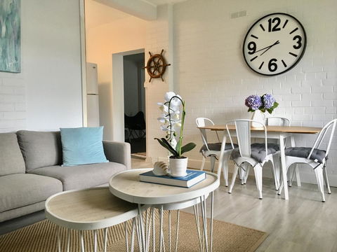 The Wheelhouse - 2BR Waterfront Apt In Town - Geraldton Accommodation 0