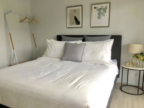 The Wheelhouse - 2BR Waterfront Apt In Town - Geraldton Accommodation 7