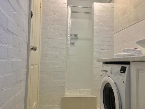 The Wheelhouse - 2BR Waterfront Apt In Town - Geraldton Accommodation 14