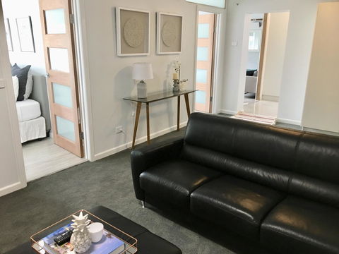 The Wheelhouse - 2BR Waterfront Apt In Town - Geraldton Accommodation 10