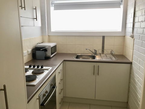 The Wheelhouse - 2BR Waterfront Apt In Town - Geraldton Accommodation 11