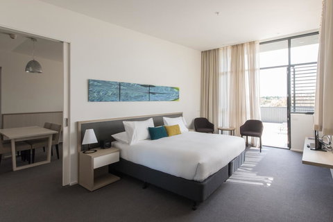 Quarters At Flinders Hotel - Geraldton Accommodation 3