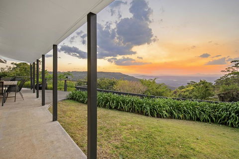 The Bird House - Geraldton Accommodation 0