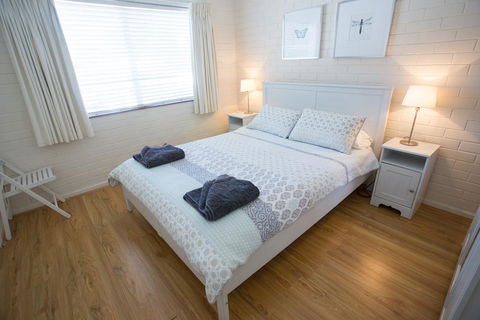 The Blue Door Villa - Geraldton Accommodation 1