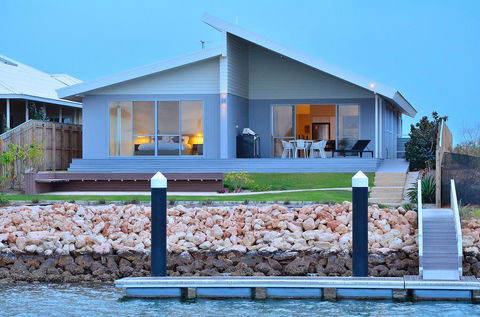The Carnarvon Luxury Canal Home - Geraldton Accommodation 0