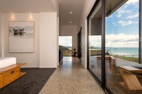 The Cove Tasmania - Geraldton Accommodation 2