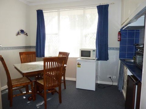 The Doo Drop Inn - Geraldton Accommodation 1