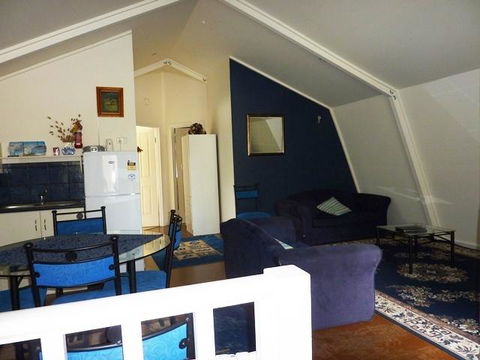 The Doo Drop Inn - Geraldton Accommodation 0