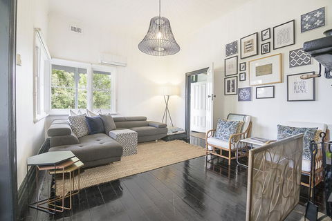 The Gardener's Cottage - Geraldton Accommodation 1