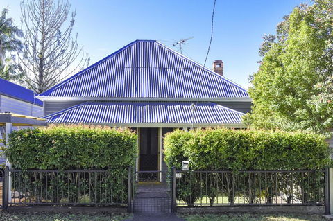 The Grey House - Geraldton Accommodation 0
