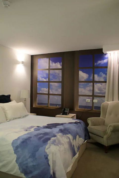 The Nest - Quirky Queen Sized Space With Roof Terrace - Geraldton Accommodation 3