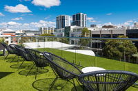 The Nest - Quirky Queen Sized Space with Roof Terrace