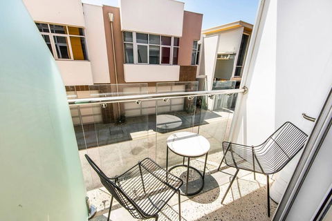 The Nest - Traditional Room In Northbridge And Roof Terrace - Geraldton Accommodation 3