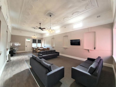 The Royal Hotel - Geraldton Accommodation 2