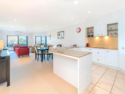 The Sands Unit 28 - Straight Across The Road From The Beach - Geraldton Accommodation 2