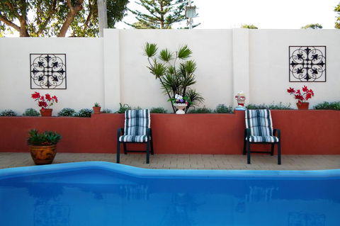 The Spanish Retreat And BnB - 24 Hrs - Geraldton Accommodation 3