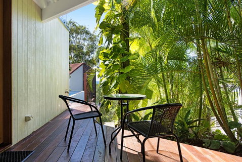 THE VIEW, TUGUN - 4 Bedrooms - Sea Views - Private Heated Pool - Geraldton Accommodation 3