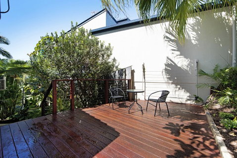 THE VIEW, TUGUN - 4 Bedrooms - Sea Views - Private Heated Pool - Geraldton Accommodation 1
