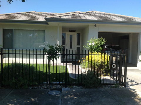 The Villa Kyabram - Geraldton Accommodation 0